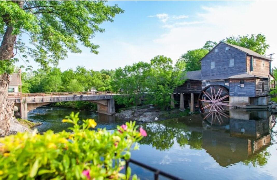 What to Do in Pigeon Forge When You Want to Skip the Crowds