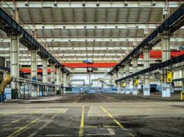 What Every New Warehouse Manager Should Know About Equipment Upkeep