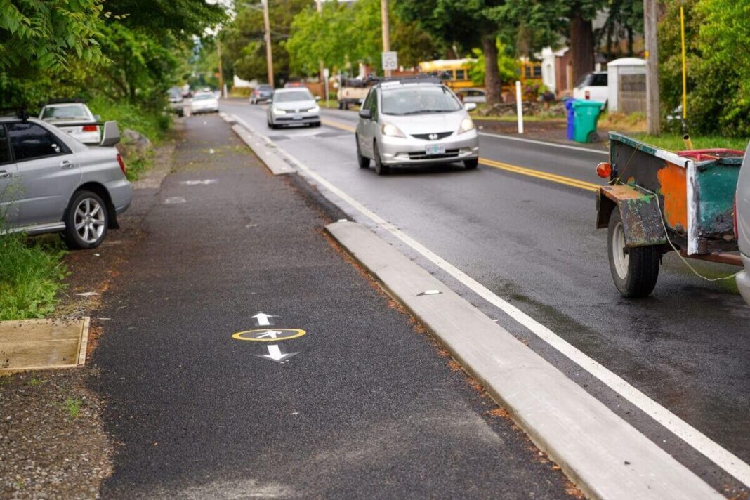 Signs Your Commercial Walkway in Portland Needs Deep Cleaning