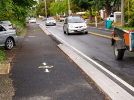 Signs Your Commercial Walkway in Portland Needs Deep Cleaning