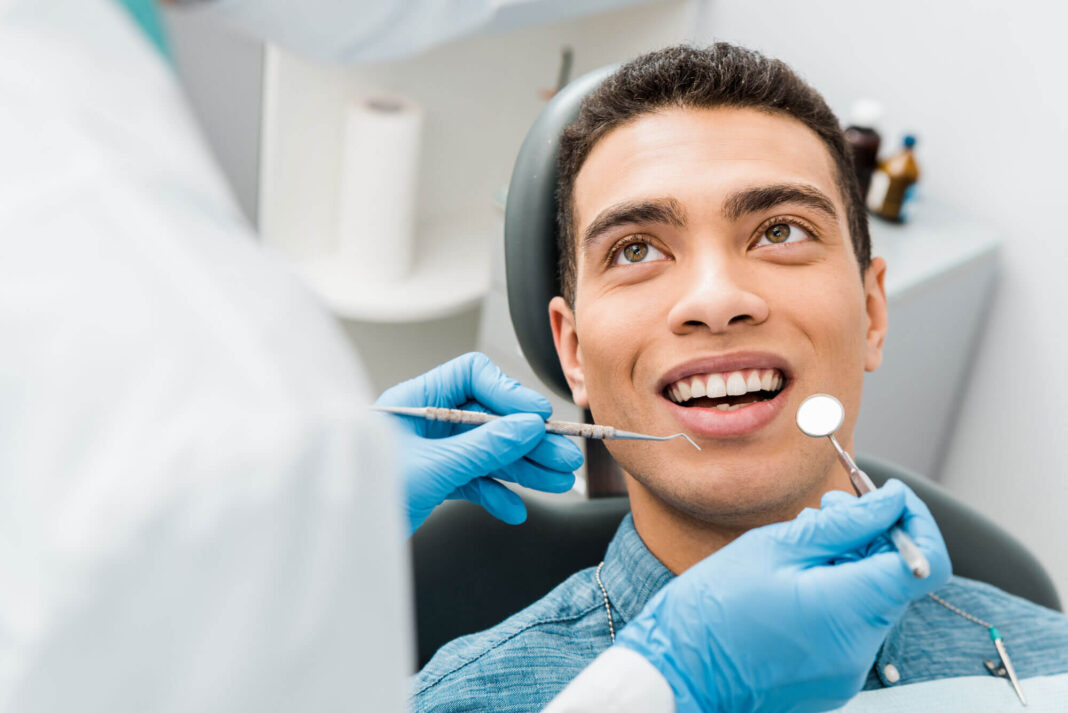 5 Reasons Families Choose Dentists Who Provide Both General And Cosmetic Services
